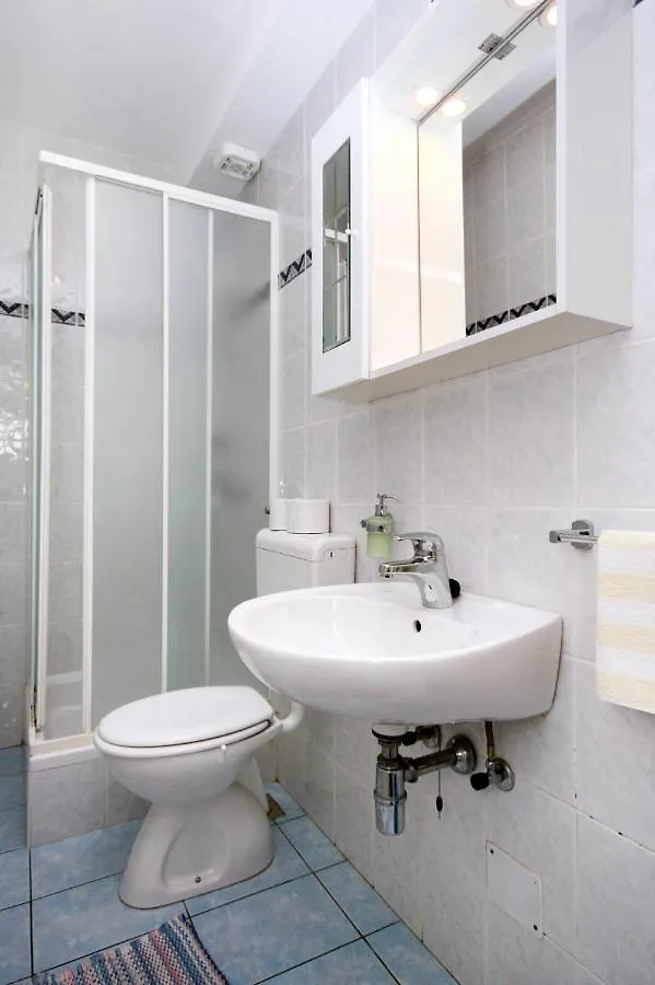 Apartments With A Parking Space Novi Vinodolski - 5593 Κροατία